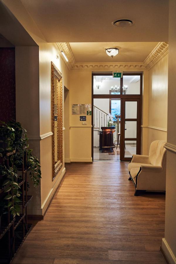Hotel Lilia Włoszczowa 外观 照片