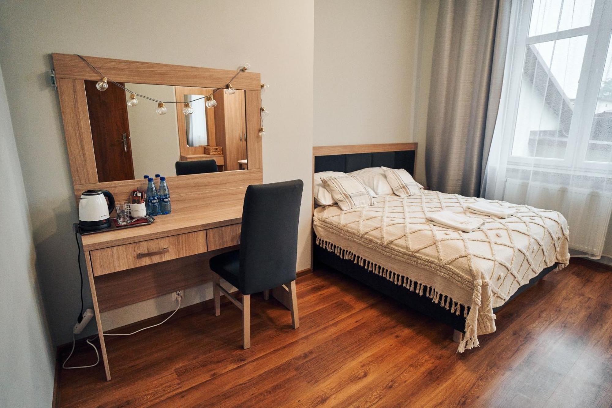 Hotel Lilia Włoszczowa 外观 照片